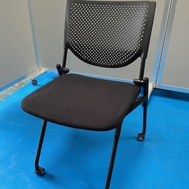 ネスティングチェア