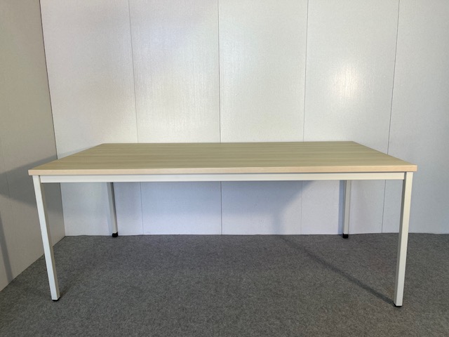 ミーティングテーブル